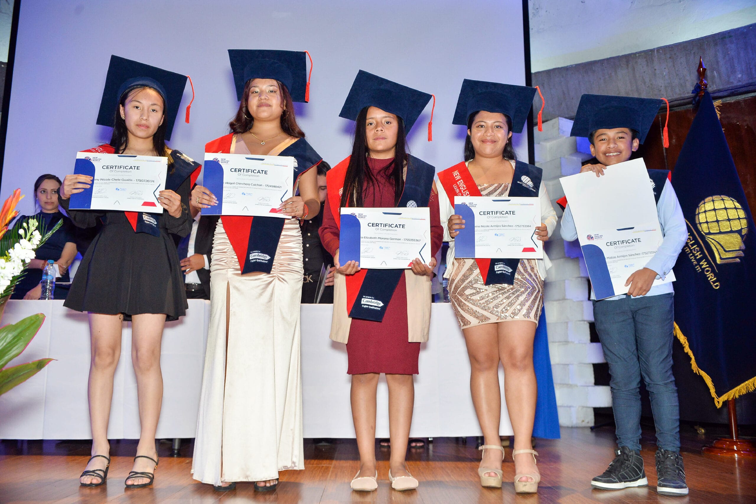 graduados new english world