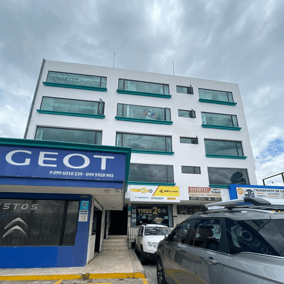 New English World - Tumbaco